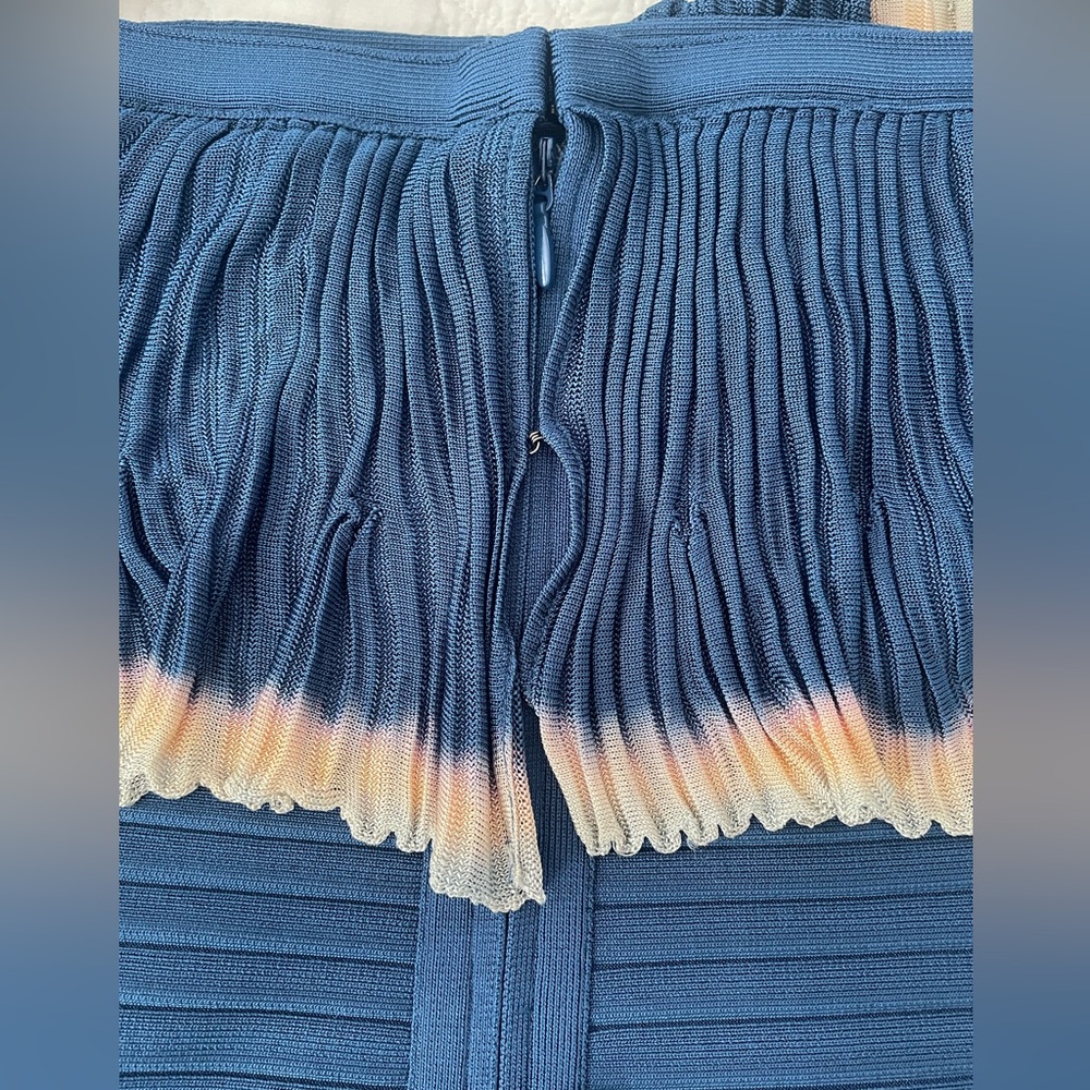 Herve Leger off-the-shoulder blue “Malli” tie-dye dress (XXS) Brand New - Picture 16 of 17